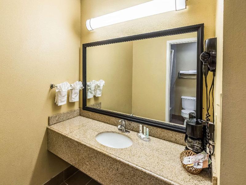 Quality Inn image