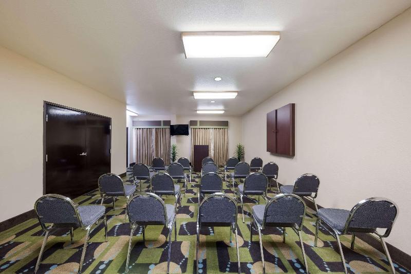Quality Inn & Suites Terrell image