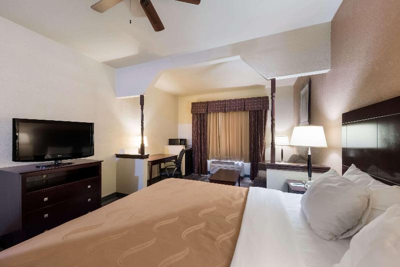 Quality Inn & Suites Terrell image