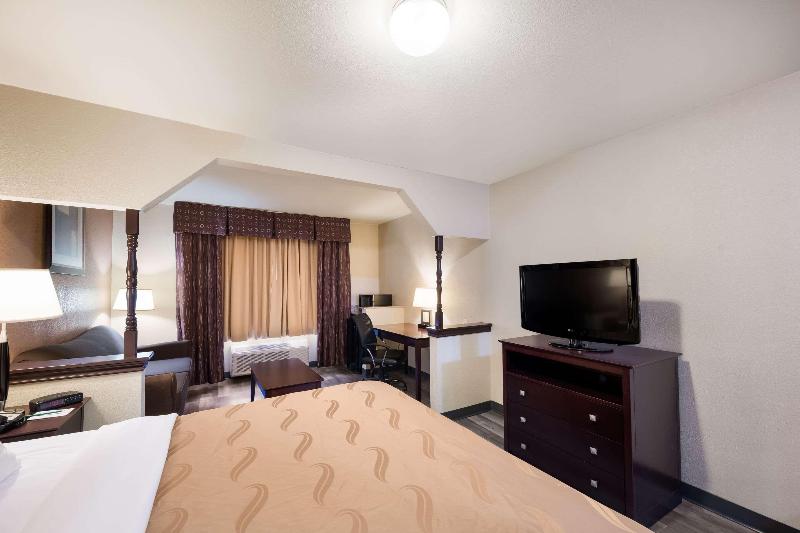 Quality Inn & Suites Terrell image