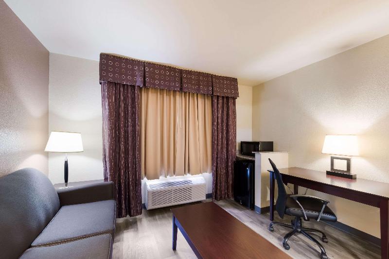 Quality Inn & Suites Terrell image