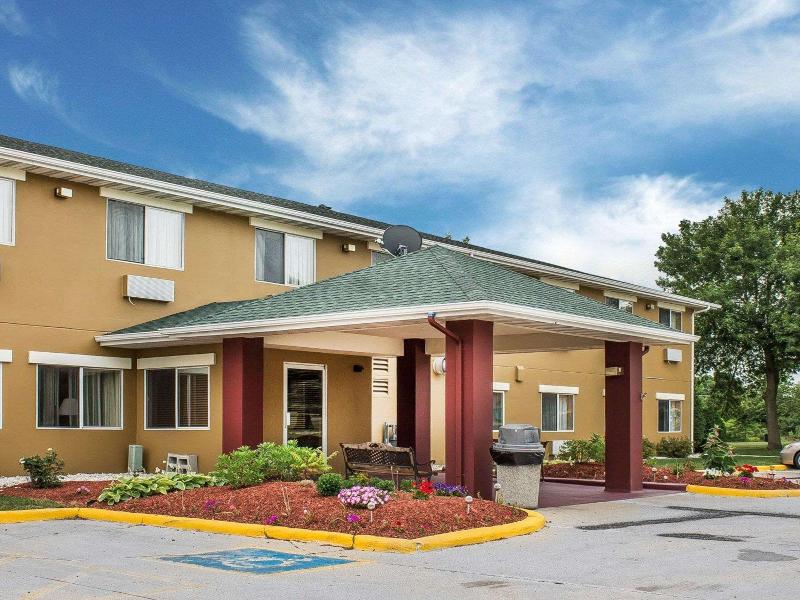 Quality Inn Manitowoc image