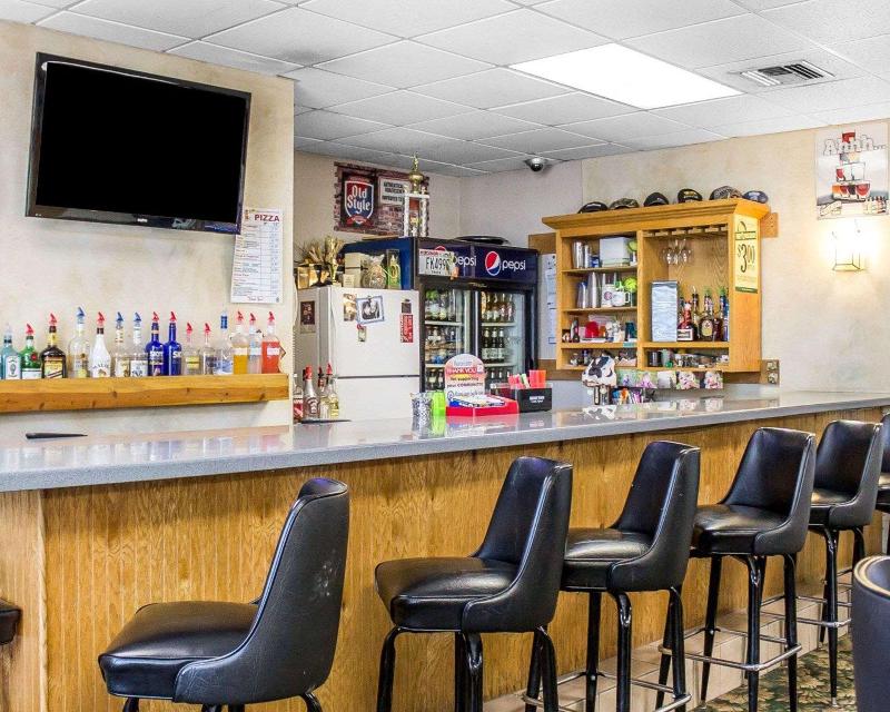 Quality Inn Mauston I-90 BAR