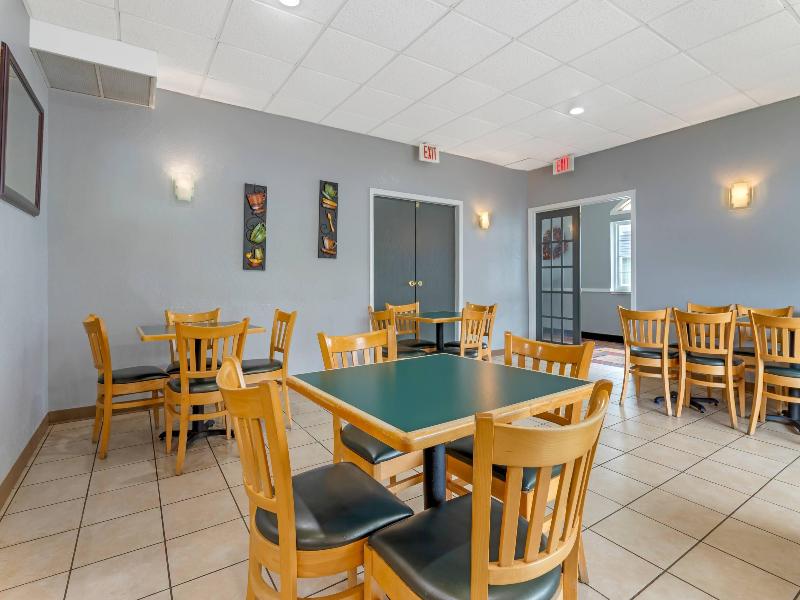 Quality Inn Mauston I-90 image