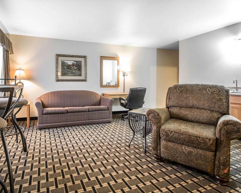 Quality Inn Mauston I-90 image