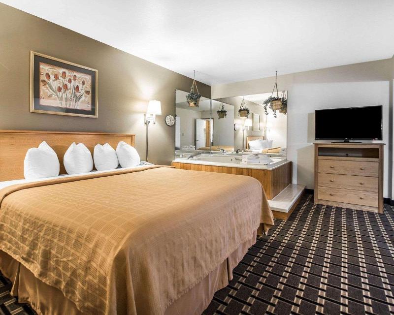Quality Inn Mauston I-90 image