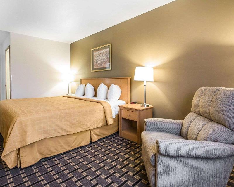 Quality Inn Mauston I-90 image