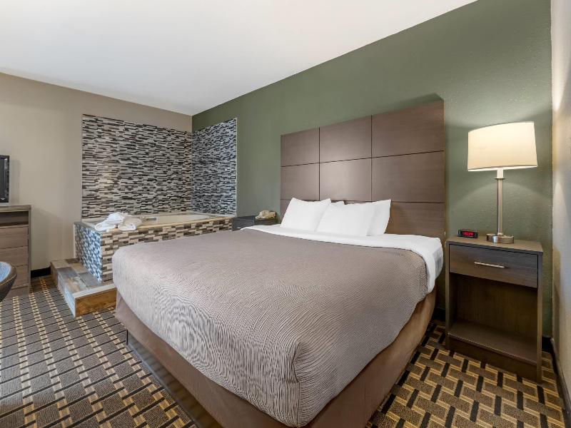 Quality Inn Mauston I-90 image