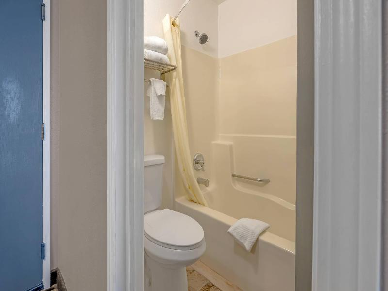 Quality Inn Mauston I-90 image