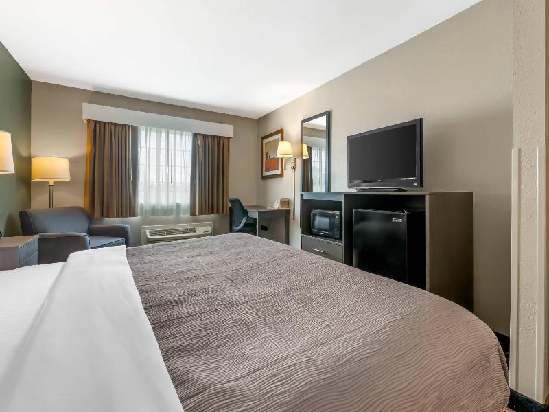 Quality Inn Mauston I-90 image
