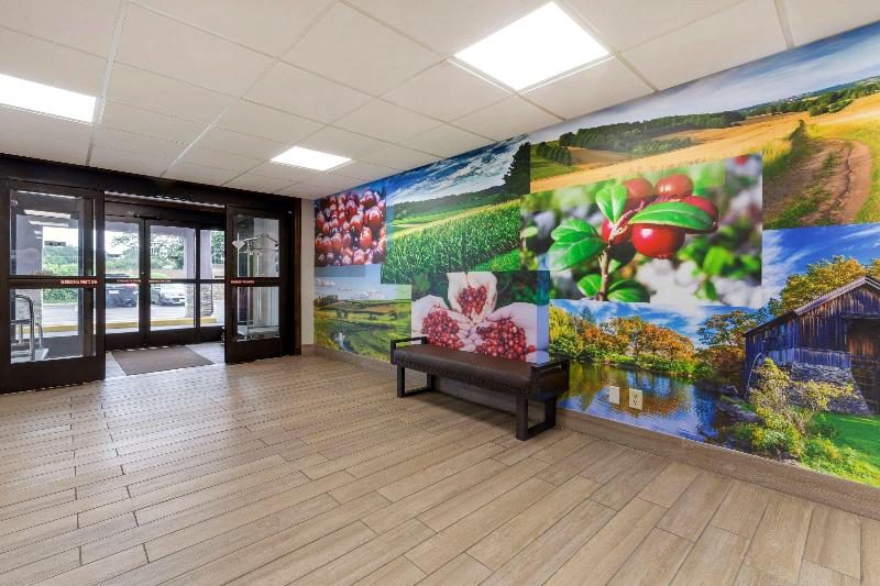 Clarion Pointe Tomah image