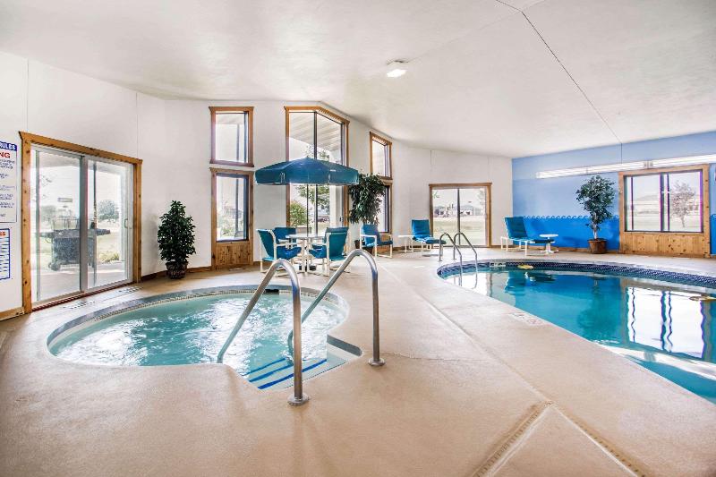 Clarion Pointe Tomah image