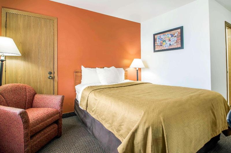 Clarion Pointe Tomah image