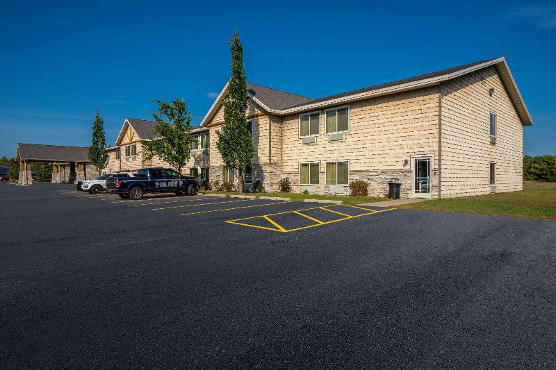 Rodeway Inn & Suites Tomahawk image