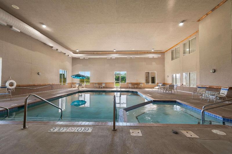 Rodeway Inn & Suites Tomahawk image