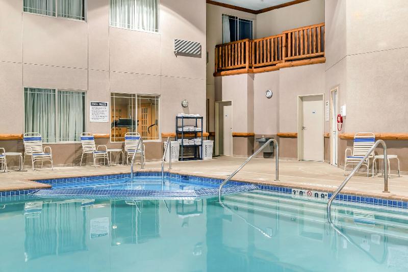 Rodeway Inn & Suites Tomahawk image