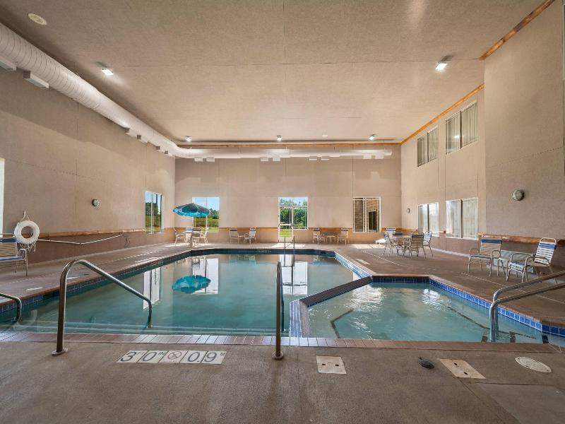 Rodeway Inn & Suites Tomahawk image