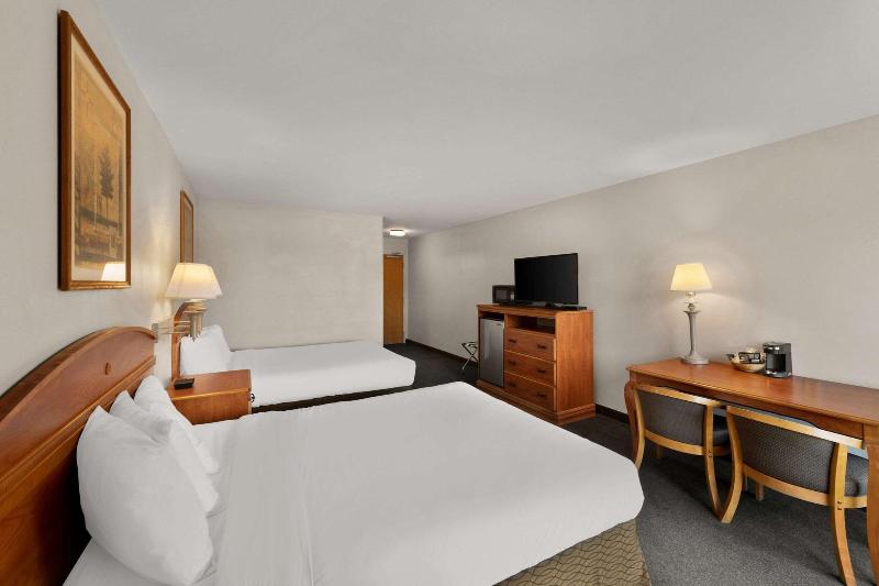 Rodeway Inn & Suites Tomahawk image