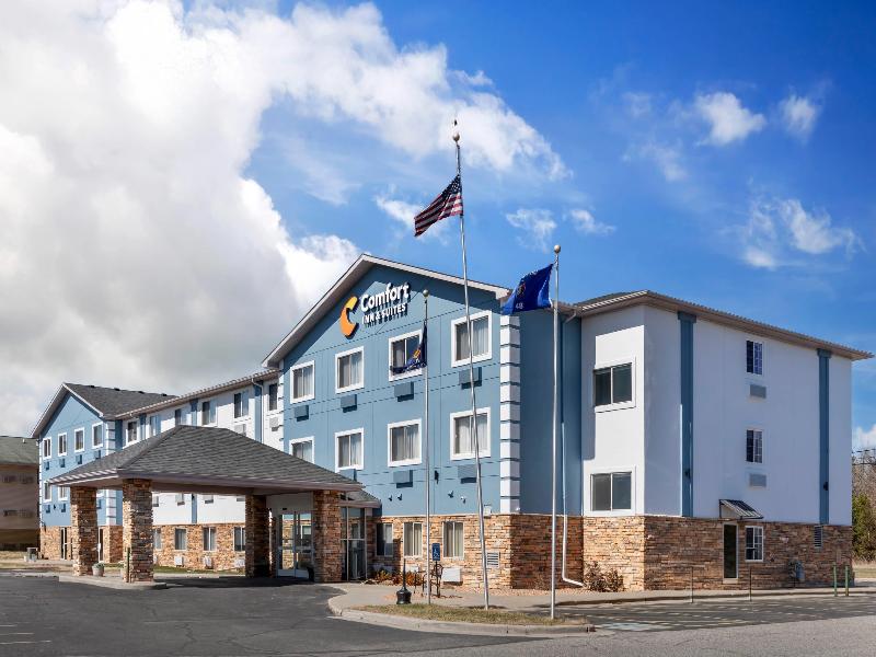 Quality Inn & SUI Wisconsin Dells DWNTN-Waterparks image