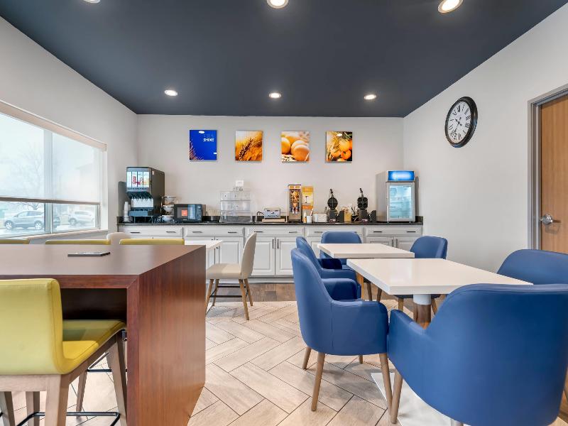 Quality Inn & SUI Wisconsin Dells DWNTN-Waterparks image