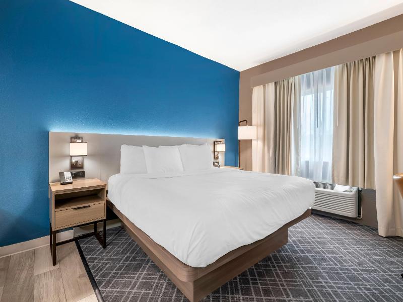 Quality Inn & SUI Wisconsin Dells DWNTN-Waterparks image
