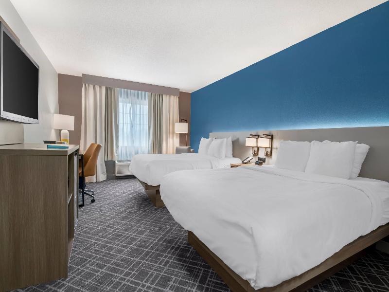 Quality Inn & SUI Wisconsin Dells DWNTN-Waterparks image