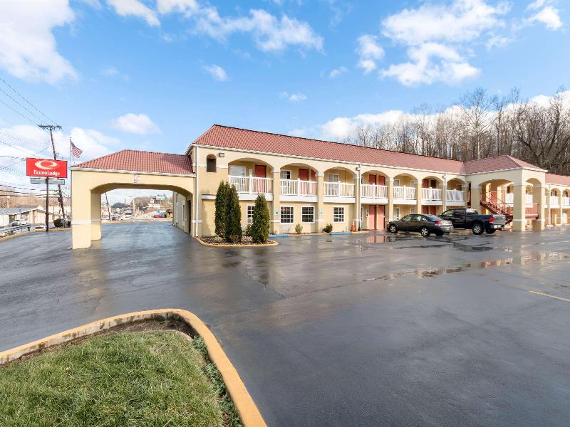 Econo Lodge Huntington image