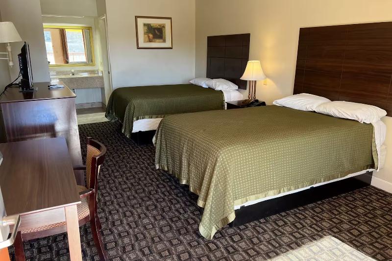Days Inn & Suites by Wyndham Brewton image