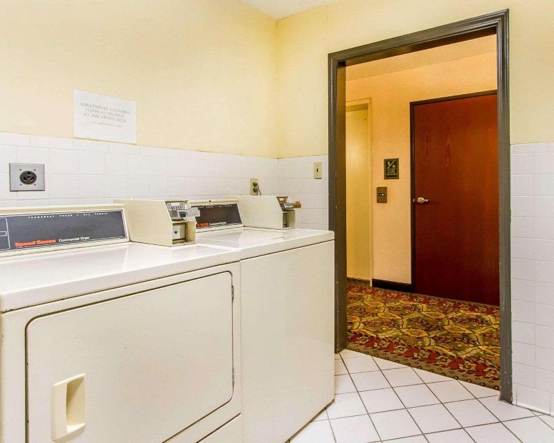 Quality Inn Near University Of Mobile image