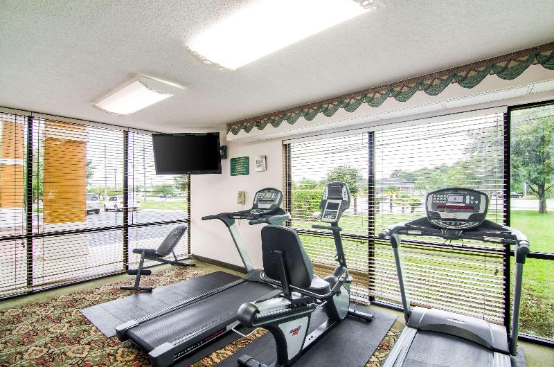 Quality Inn Near University Of Mobile image