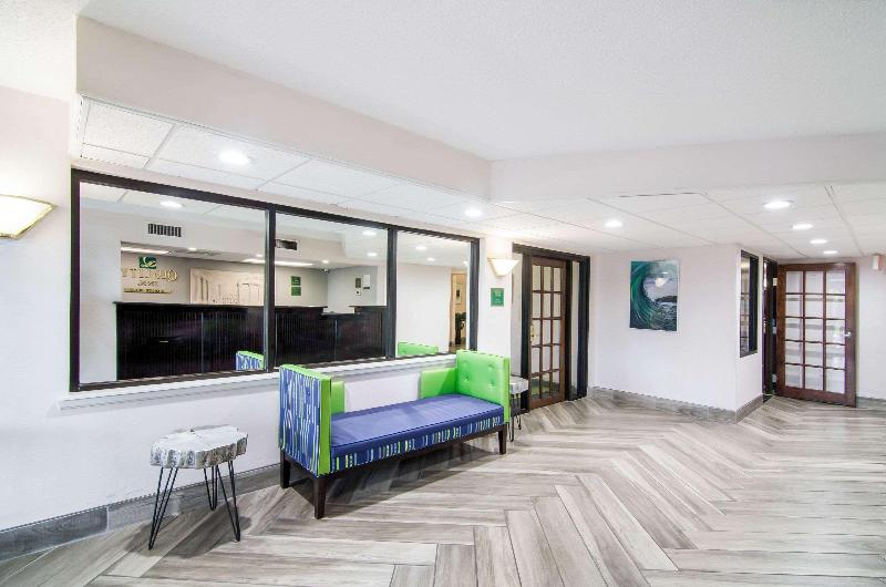 Quality Inn Near University Of Mobile image