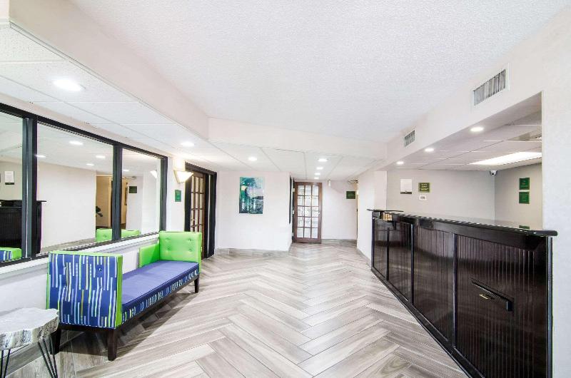 Quality Inn Near University Of Mobile image
