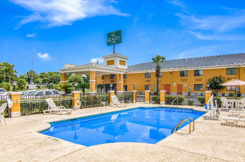 Quality Inn Near University Of Mobile image