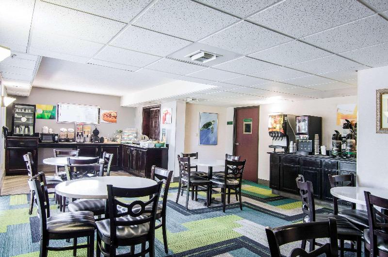 Quality Inn Near University Of Mobile image