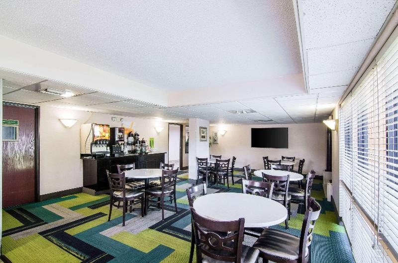 Quality Inn Near University Of Mobile image