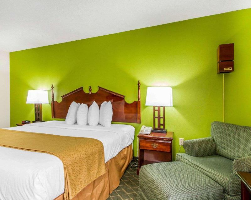 Quality Inn Near University Of Mobile image