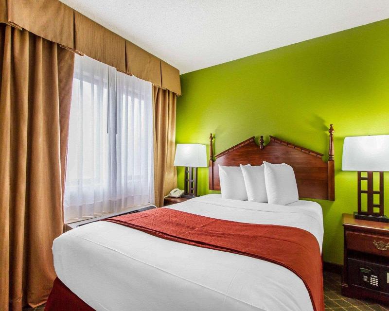 Quality Inn Near University Of Mobile image