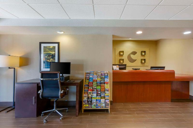 Comfort Inn Green Valley I-19 image