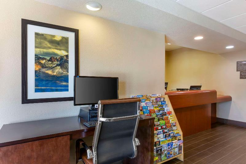 Comfort Inn Green Valley I-19 image