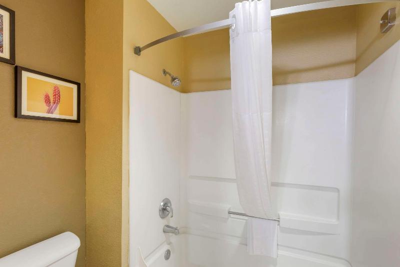 Comfort Inn Green Valley I-19 image