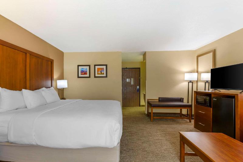 Comfort Inn Green Valley I-19 image