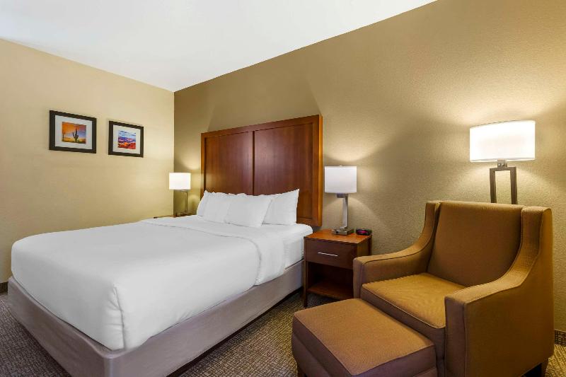 Comfort Inn Green Valley I-19 image