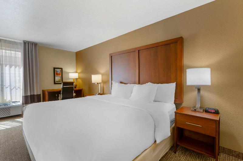 Comfort Inn Green Valley I-19 image