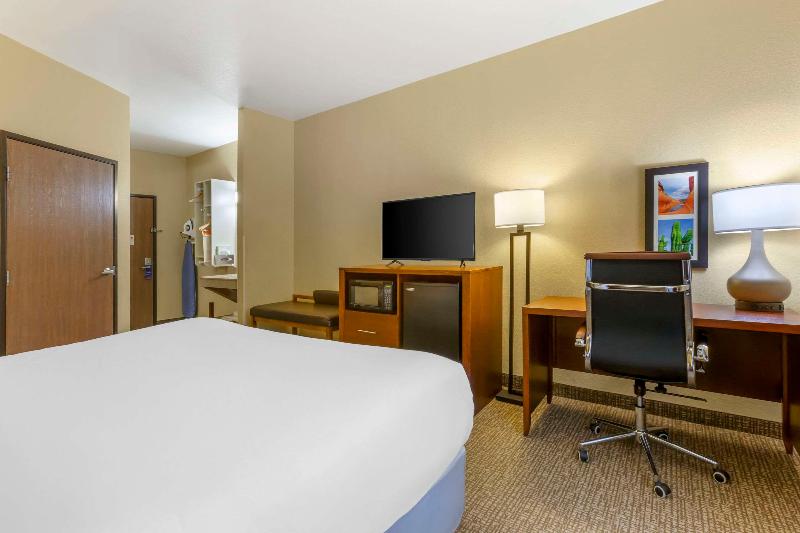 Comfort Inn Green Valley I-19 image