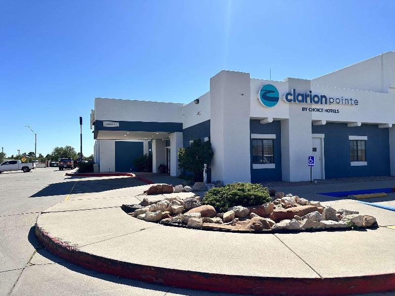 Clarion Pointe Winslow I-40 image