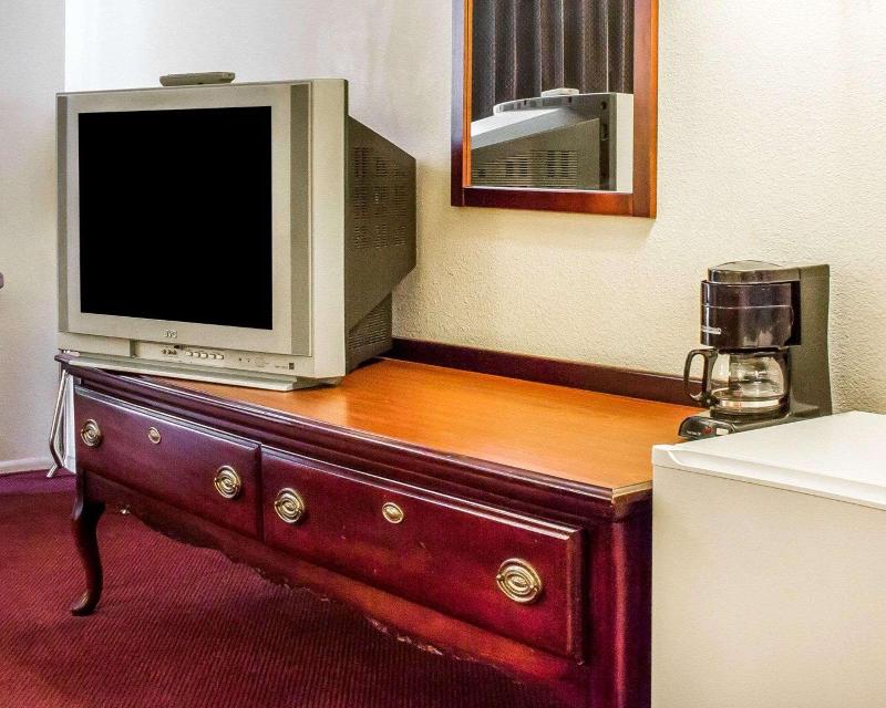 Rodeway Inn Winslow I-40 image