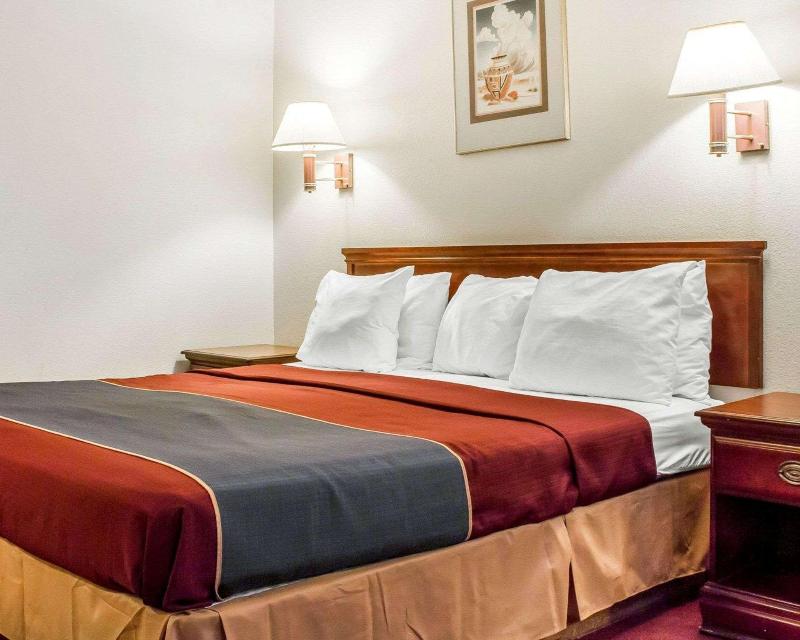 Rodeway Inn Winslow I-40 image