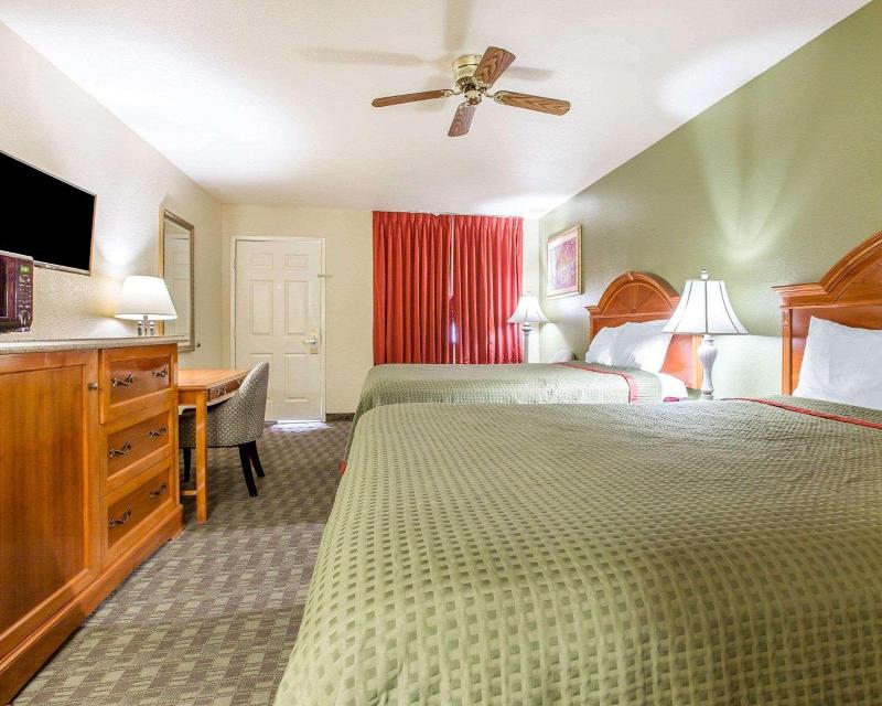 Rodeway Inn Delano image