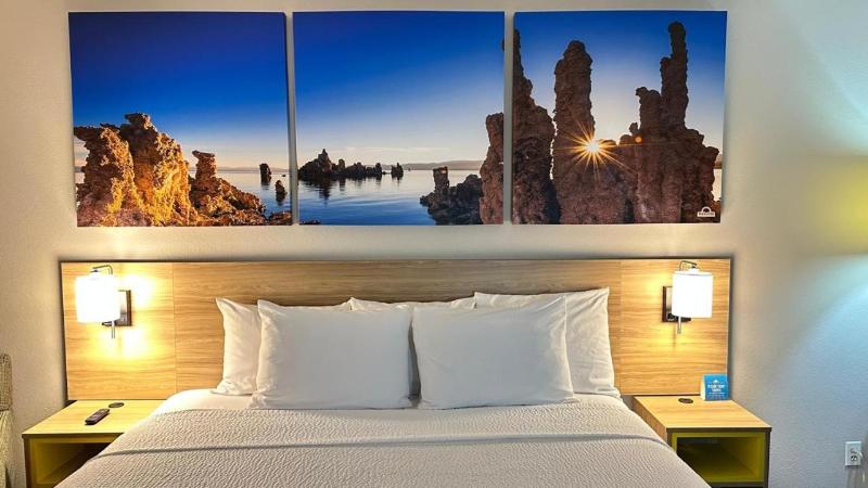Days Inn Ridgecrest Near China Lake Naval Station image