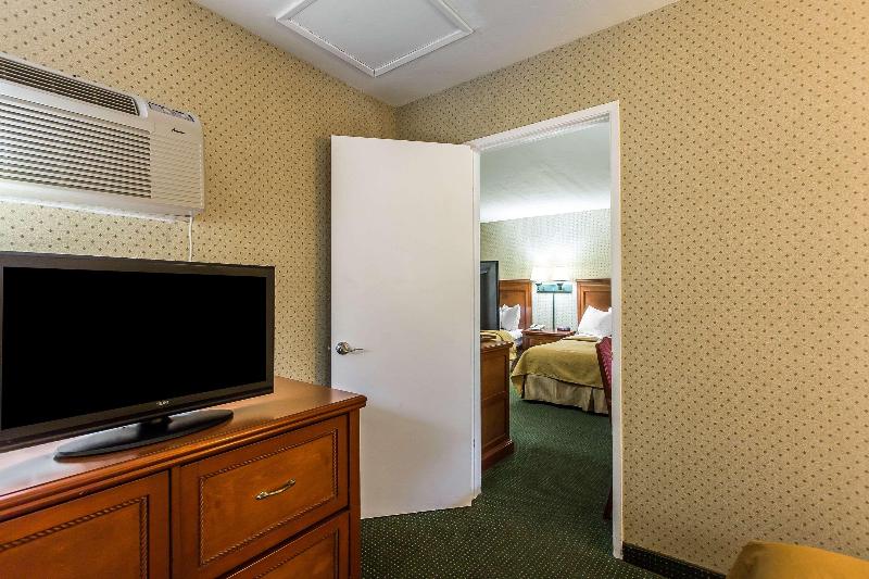Quality Inn Near China Lake Naval Station image